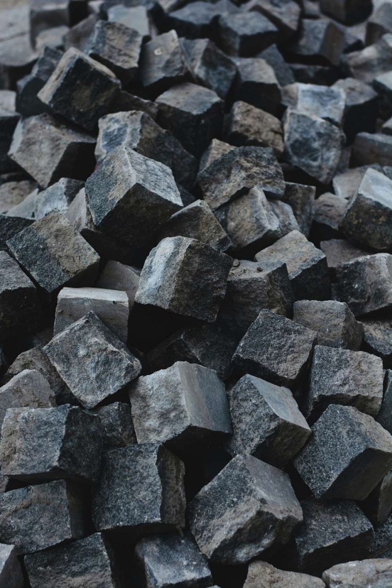 Graphite ore5